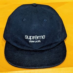 Supreme "Napped Canvas Classic Logo" 6-Panel Hat
